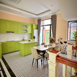 BÁN HOẶC CHO 𝐓𝐇𝐔𝐄̂ 𝐍𝐆𝐔𝐘𝐄̂𝐍 𝐂𝐀̆𝐍 𝐕𝐈𝐍𝐇𝐎𝐌𝐄𝐒 MARINA