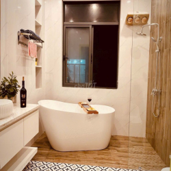 BÁN HOẶC CHO 𝐓𝐇𝐔𝐄̂ 𝐍𝐆𝐔𝐘𝐄̂𝐍 𝐂𝐀̆𝐍 𝐕𝐈𝐍𝐇𝐎𝐌𝐄𝐒 MARINA