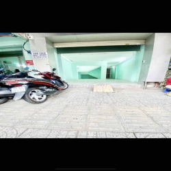 mặt bằng gần ngã tư 3/2 và Lý thường kiệt