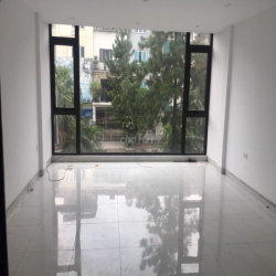 Cho thuê nhà mới mặt phố KĐT Văn Khê: 80m2, 4 tầng, 18tr