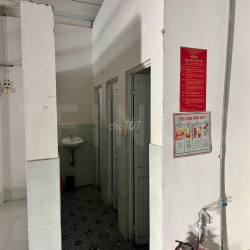 Kho xưởng 400 m² có hệ thống báo cháy, trong KDC Ngân Thuận