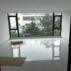 Cho thuê nhà mới mặt phố KĐT Văn Khê: 80m2, 4 tầng, 18tr