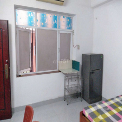 Phòng trọ 20m2, đường La Thành, phường Ô Chợ Dừa