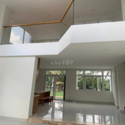 Cho thuê biệt thự 180m2 3L4PN gần Xa Lộ HN, Đỗ Xuân Hợp