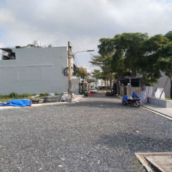 800 m gần Đại học Sài Gòn có chợ 15 phút tới Phú Mỹ Hưng