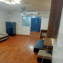 Cho thuê căn hộ tầng 5 tập thể nghĩa tân, khu A8, 75m2,