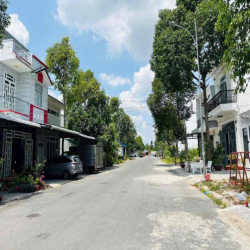 CHO THUÊ NHÀ TRỆT 2PN NỘI THẤT KDC HỒNG LOAN ĐỐI DIỆN BẾN XE TRUNG TÂM