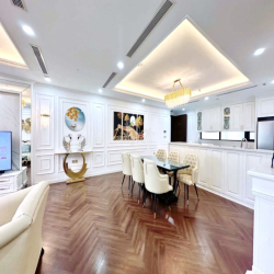 CHO THUÊ CĂN GÓC TẦNG TRUNG FULL NỘI THẤT CAO CẤP CC DOLPHIN PLAZA