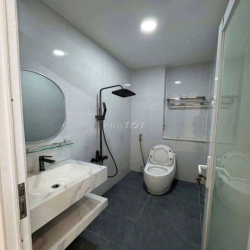 CHO THUÊ NHÀ HẺM XE TẢI THÔNG 4PN 4WC HẺM 549 LÊ VĂN THỌ P14