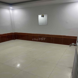 Nguyễn tư giản p12gv , nhà đang sơn sửa mới , dt 4x17 , 2pn rộng