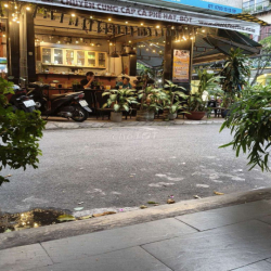 Cho Thuê 3,3x16 Ni Sư Huỳnh Liên 1 Lầu p10 Tân Bình 
