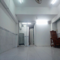 CHO THUÊ FULL TẦNG HẦM NGAY CẦU BÔNG - cách trung tâm Q1 chỉ 2km