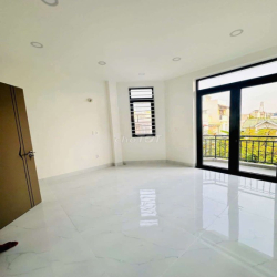 Nhà 1 Trệt 2 Lầu Sân Thượng 3PN Hẻm Xe Hơi Đường Số Lâm Văn Bền