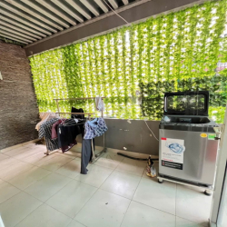 Cho thuê biệt thự mới 50 triệu, 10x 20m ,3 tấm + Hầm mặt tiền đường 19