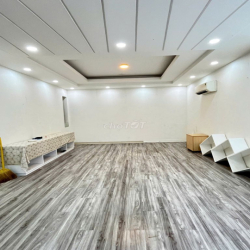 Cho thuê biệt thự mới 50 triệu, 10x 20m ,3 tấm + Hầm mặt tiền đường 19