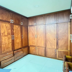 Cho thuê biệt thự mới 50 triệu, 10x 20m ,3 tấm + Hầm mặt tiền đường 19