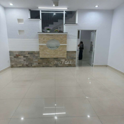 NHÀ TRỆT LẦU MT ĐƯỜNG SỐ LÂM VĂN BỀN, DT 4 X 15M.