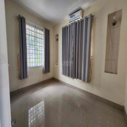 Bán Gấp Nhà Hẻm OTo TP Bến Tre Giáp QL60, 214m2, 9x23