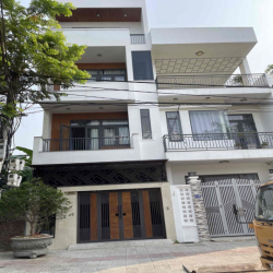 Nhà 4 Tầng đường Quách Thị Trang, Hoà Xuân, Đà Nẵng