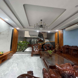 Nhà 4 Tầng đường Quách Thị Trang, Hoà Xuân, Đà Nẵng