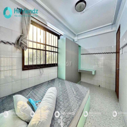 PENTHOUSE 1PN BAN CÔNG TÁCH BẾP RỘNG 50m2 NGAY CHỢ BÀ CHIỂU, TOÀ ÁN