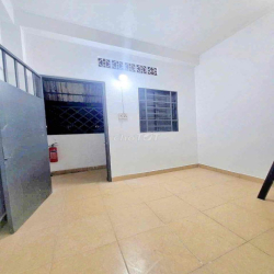 phòng trọ giá rẻ có máy lanh,ban công ,gác,máy giăt , ngay p văn chieu