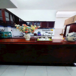 Cho thuê nhà cực đẹp đối diện trường công nghiệp thực phẩm: 4 x 13 M 
