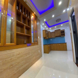 CHO THUÊ NHÀ HẺM XE HƠI 4PN 4WC SẴN MÁY LANH 549 LÊ VĂN THỌ