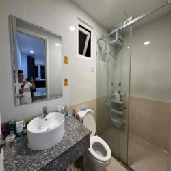 Cho thuê căn hộ 2pn giá 8 triệu c/c Diamond Riverside