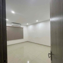 Cho thuê ccmn 2n1k Võng Thị 100m ra Hồ Tây, căn hộ thoáng đẹp mới