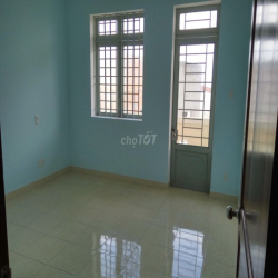 CHO THUÊ 226 m2 sàn 15tr /tháng phạm văn đồng gần Gigamall