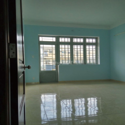 CHO THUÊ 226 m2 sàn 15tr /tháng phạm văn đồng gần Gigamall