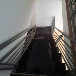 nhà nguyên căn trệt 2L - 3PN- 3WC giá chỉ 8tr Phạm Văn Chiêu P14 QGV