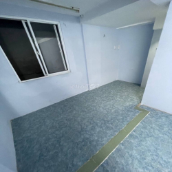 Share nguyên 1 tầng trong nhà nguyên căn 3 tầng