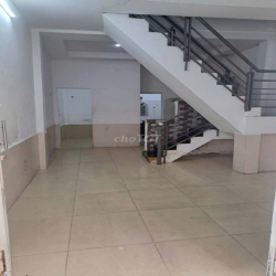 nhà nguyên căn trệt 2L - 3PN- 3WC giá chỉ 8tr Phạm Văn Chiêu P14 QGV