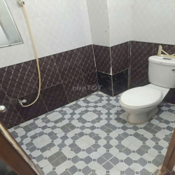 nhà nguyên căn trệt 2L - 3PN- 3WC giá chỉ 8tr Phạm Văn Chiêu P14 QGV