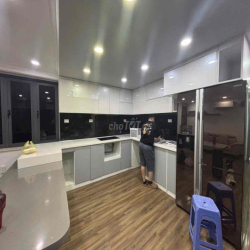 🏢 2PN 2WC 80M2 CAO CẤP – FULL NỘI THẤT – NGAY CÁCH MẠNG THÁNG