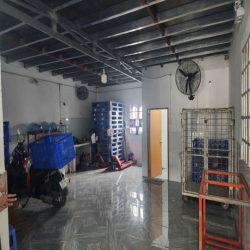 Cho thuê nhà kho mặt tiền đường đa phước . Diên tích 6x30 có gác lững.