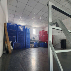 Cho thuê nhà kho mặt tiền đường đa phước . Diên tích 6x30 có gác lững.