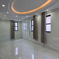 Cho thuê nguyên căn Cityland Center giá 35tr 5pn