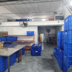 Cho thuê nhà kho mặt tiền đường đa phước . Diên tích 6x30 có gác lững.