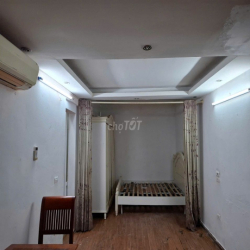 Căn hộ 1k1n đủ đồ phố Thái Thịnh, Đống Đa, ngõ thông 45m 7 triệu/tháng