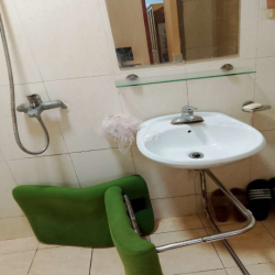 căn hộ 70m2, 2 ngủ, 1 WC, bếp riêng