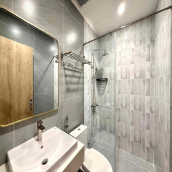 CHOTHUÊ 1PN BANCOL GẦN CHÙ ĐẠI GIÁC Đ.NGUYỄN V.TRỖI TIỆN ĐI Q3,Q1,Q.BT