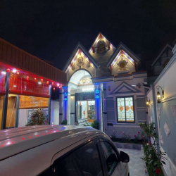 Nhà mới xây, full nội thất, dọn vào ở ngay