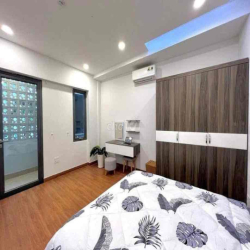 CHOTHUÊ 1PN BANCOL GẦN CHÙ ĐẠI GIÁC Đ.NGUYỄN V.TRỖI TIỆN ĐI Q3,Q1,Q.BT