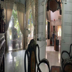 cho thuê nhà sân vườn. Vừa ở vừa kd cơ sở