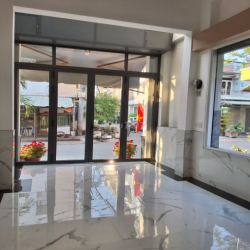 Mặt bằng cao cấp chính chủ cho thuê
