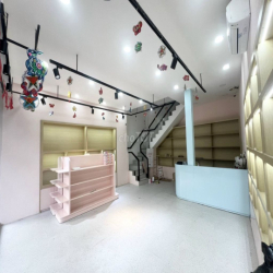 ⛩[6mx8m]⛩ Mặt tiền số 502 Cách Mạng Tháng Tám, Quận 3❌Gần Cv Thỏ Trắng