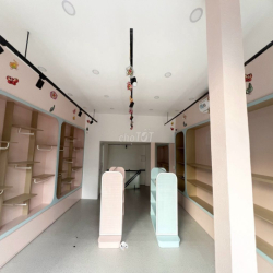 ⛩[6mx8m]⛩ Mặt tiền số 502 Cách Mạng Tháng Tám, Quận 3❌Gần Cv Thỏ Trắng